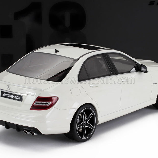 Mercedes C63 AMG 2007 1:18
