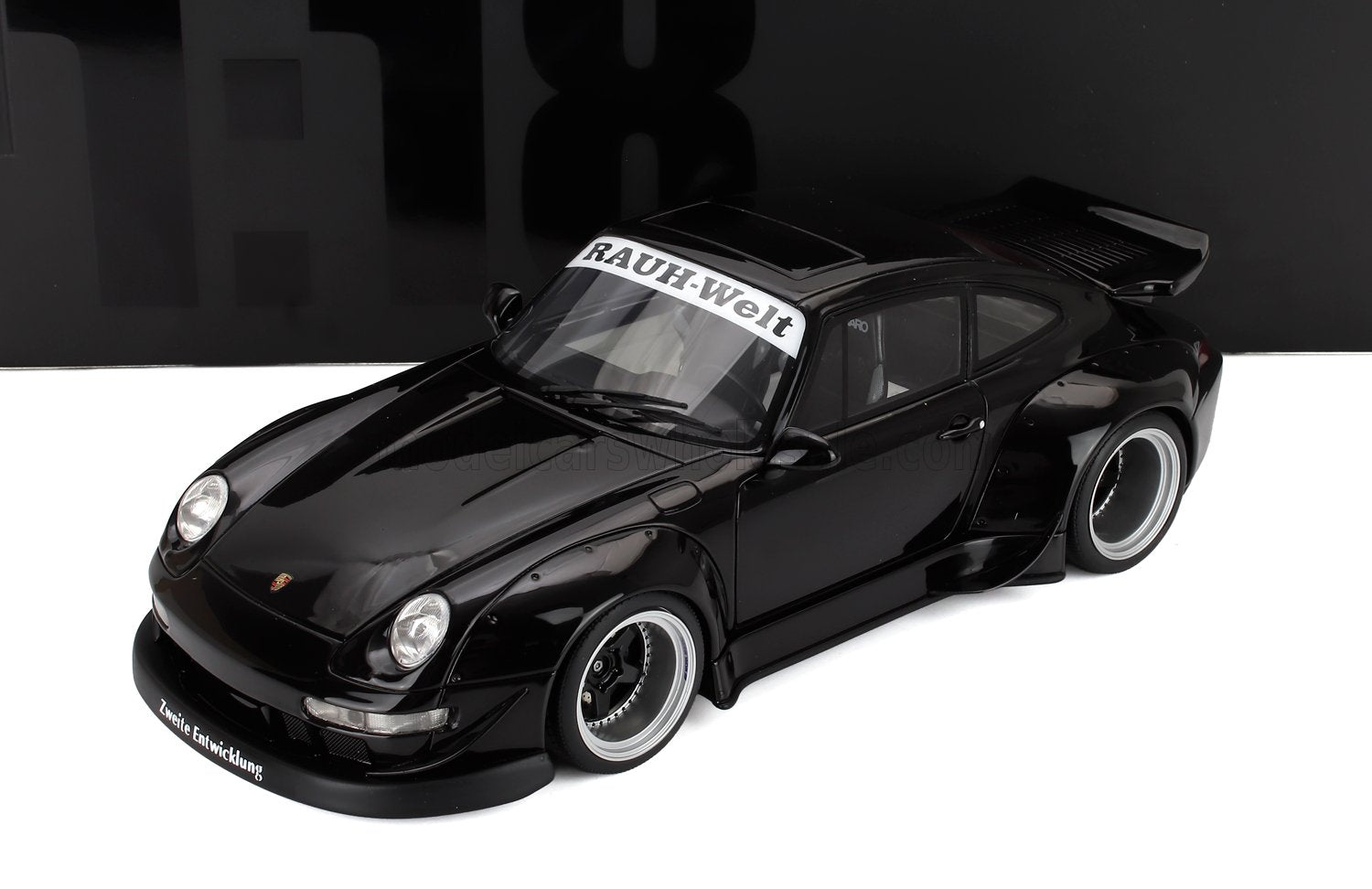 Porsche 911 (993) RWB 1:18