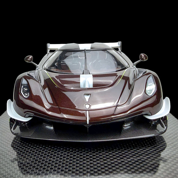 Koenigsegg Jesko Sadair Spear 1:18