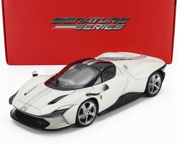 Ferrari Daytona SP3 Hvit - Modellbil 1:18