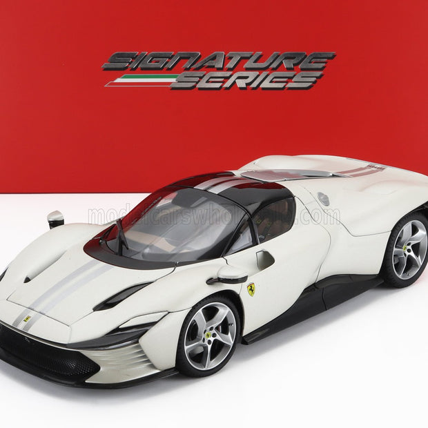 Ferrari Daytona SP3 Hvit - Modellbil 1:18