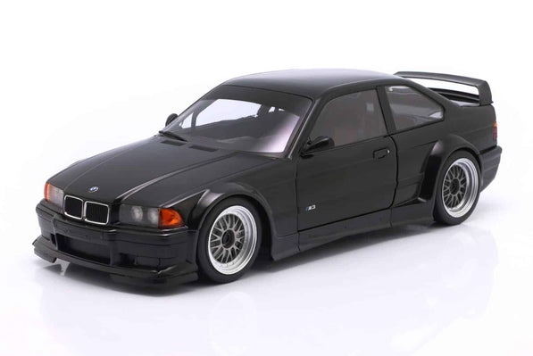 BMW M3 GTR e36 1993 - Modellbil 1:18
