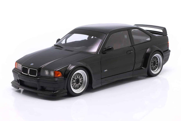 BMW M3 GTR e36 1993 - Modellbil 1:18